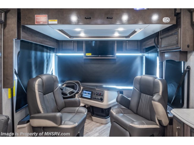 2020 Navigator 38K by Holiday Rambler from Motor Home Specialist in Alvarado, Texas