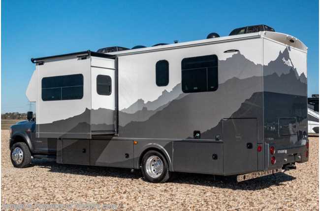 2021 Dynamax Corp Isata 5 Series 28SS 4x4 Diesel Super C RV W/ Xplorer ...