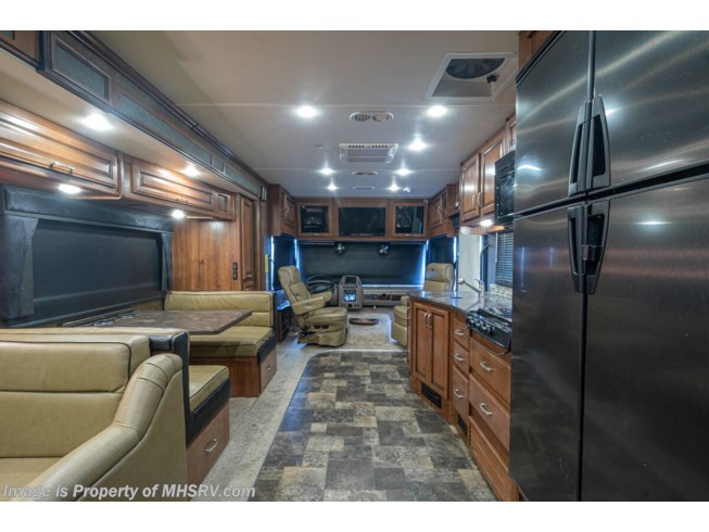 2014 Fleetwood Bounder 35K - Used Class A For Sale by Motor Home Specialist in Alvarado, Texas