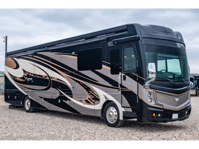 Used 2019 Fleetwood Discovery LXE 40D available in Alvarado, Texas