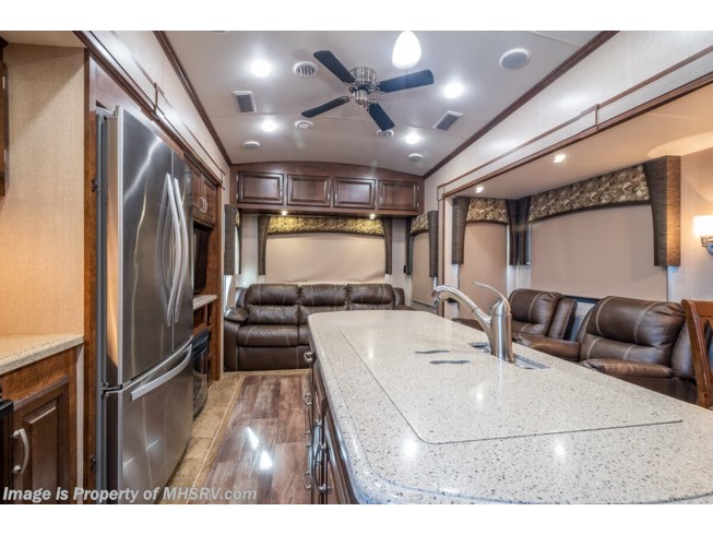 2017 Forest River Blue Ridge 2910SK - Used Fifth Wheel For Sale by Motor Home Specialist in Alvarado, Texas