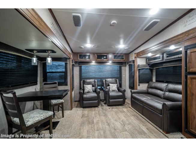2019 Jayco Eagle HT 27.5RLTS - Used Fifth Wheel For Sale by Motor Home Specialist in Alvarado, Texas