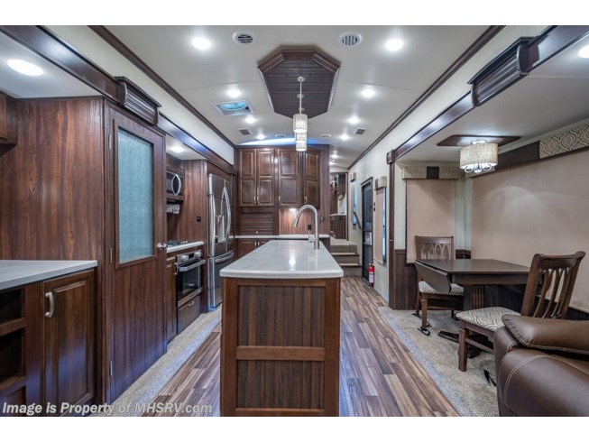 2018 Forest River Cardinal 3456RLX - Used Fifth Wheel For Sale by Motor Home Specialist in Alvarado, Texas