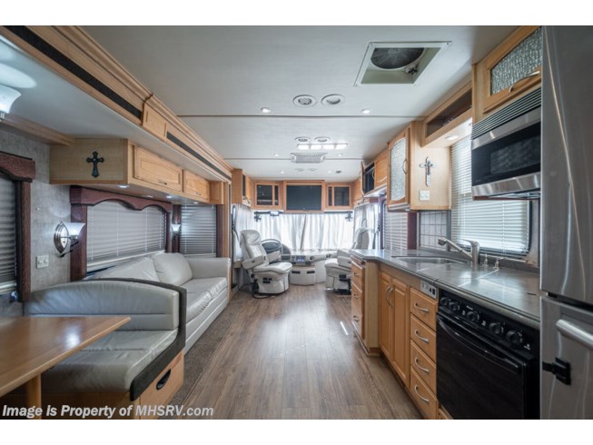 2006 Fleetwood Providence 39V - Used Diesel Pusher For Sale by Motor Home Specialist in Alvarado, Texas