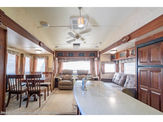 2013 Forest River Flagstaff 8528IKWS - Used Fifth Wheel For Sale by Motor Home Specialist in Alvarado, Texas