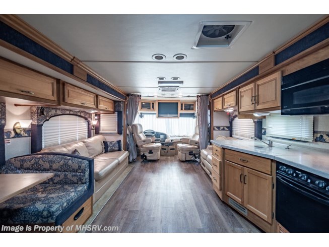 2005 Fleetwood Bounder 38N - Used Class A For Sale by Motor Home Specialist in Alvarado, Texas