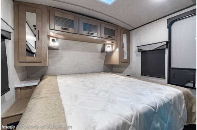 2021 Twilight RV TWS 2400 W/King Bed, 15K A/C, Power Stabilizers ...
