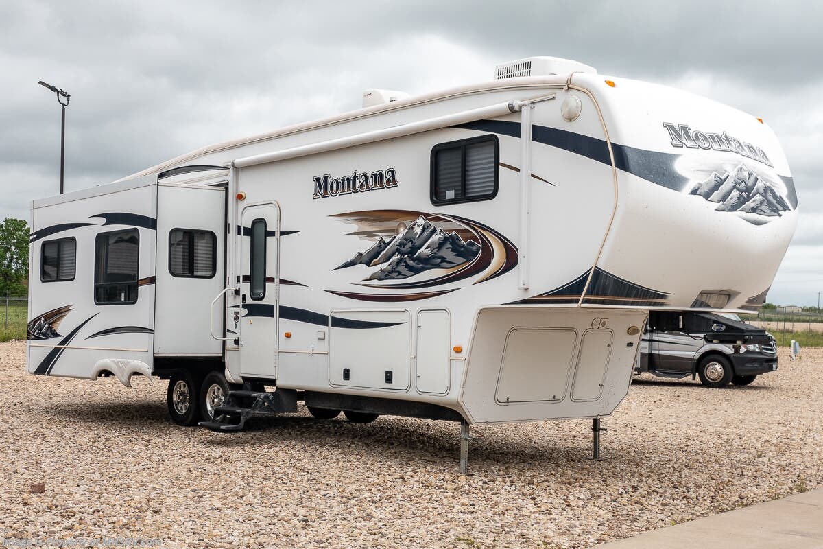 2011 Keystone Montana 3400RL RV for Sale in Alvarado, TX 76009 25561A