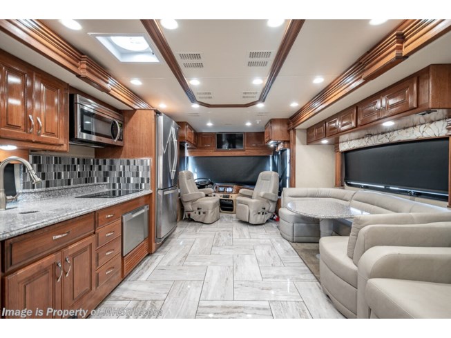 2017 Fleetwood Discovery 39G - Used Diesel Pusher For Sale by Motor Home Specialist in Alvarado, Texas