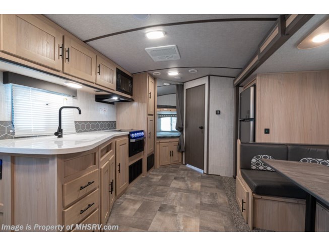 2021 Cruiser RV Radiance Ultra-Lite 25BH - New Travel Trailer For Sale by Motor Home Specialist in Alvarado, Texas