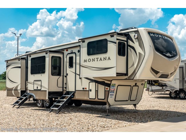 Used 2018 Keystone Montana 3731FL available in Alvarado, Texas