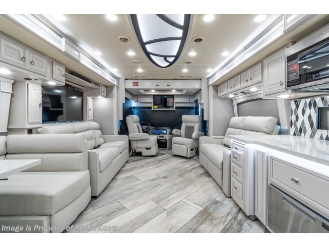 2021 Fleetwood Discovery LXE 40M - New Diesel Pusher For Sale by Motor Home Specialist in Alvarado, Texas