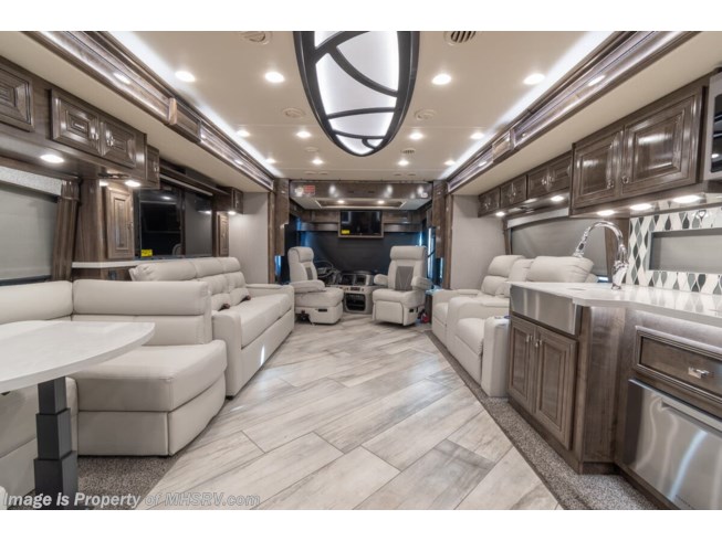 2021 Fleetwood Discovery LXE 44H - New Diesel Pusher For Sale by Motor Home Specialist in Alvarado, Texas