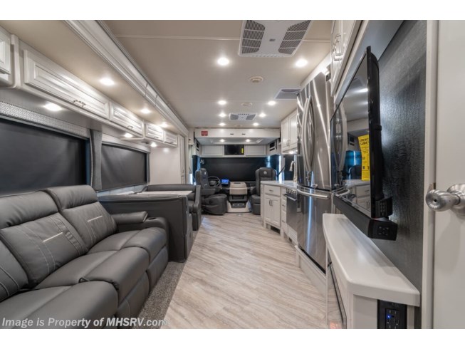 2021 Holiday Rambler Vacationer 35K - New Class A For Sale by Motor Home Specialist in Alvarado, Texas