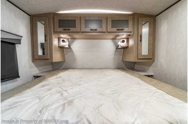 2021 Twilight RV TWS 2500 W/ King Bed, 15K A/C, Stabilizer Jacks