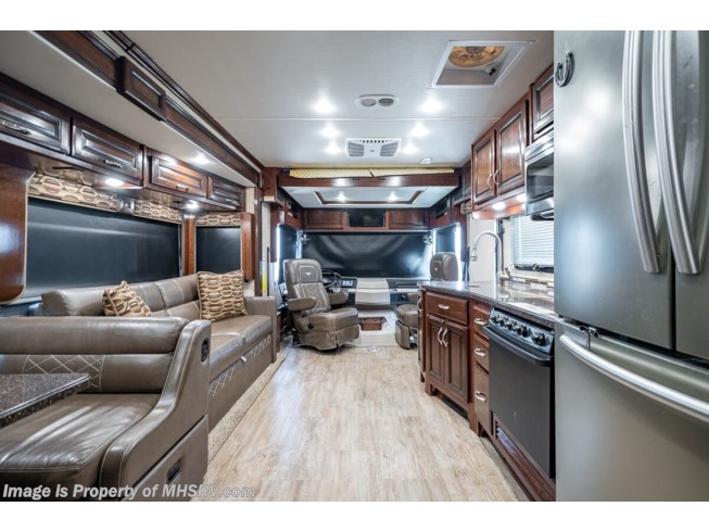 2018 Fleetwood Bounder 36H - Used Class A For Sale by Motor Home Specialist in Alvarado, Texas