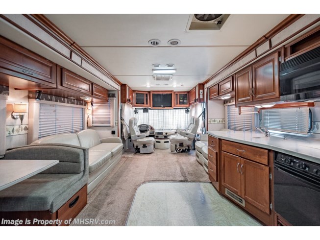 2006 Fleetwood Expedition 38N - Used Diesel Pusher For Sale by Motor Home Specialist in Alvarado, Texas