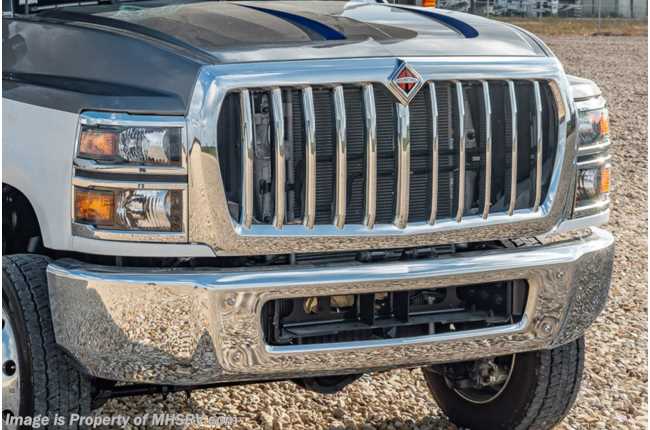 2021 Nexus Rebel 30R 4x4 International® CV™ Series Super C W/ 350HP