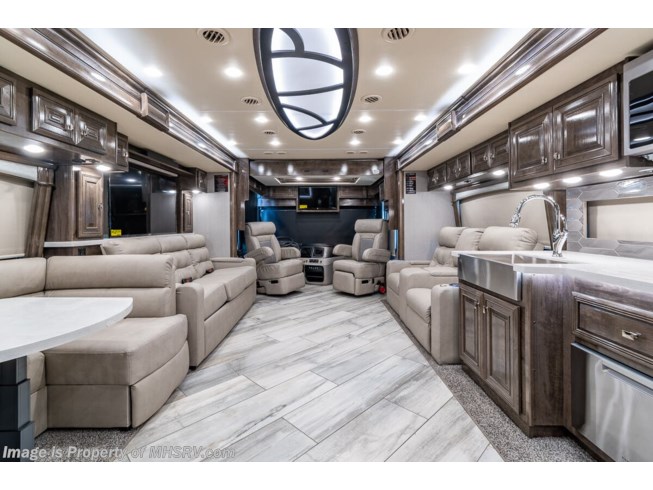 2021 Fleetwood Discovery LXE 44B - New Diesel Pusher For Sale by Motor Home Specialist in Alvarado, Texas