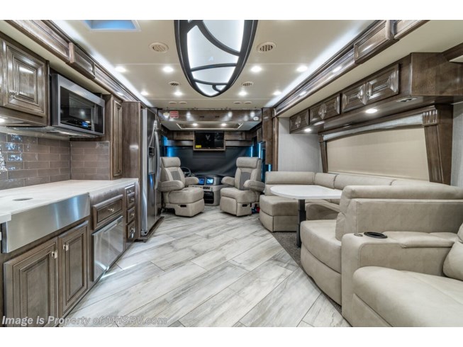 2021 Fleetwood Discovery LXE 40G - New Diesel Pusher For Sale by Motor Home Specialist in Alvarado, Texas