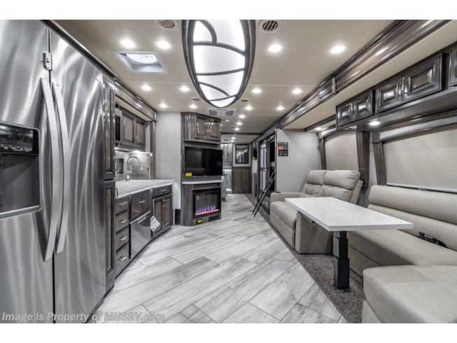 2021 Discovery 38N by Fleetwood from Motor Home Specialist in Alvarado, Texas