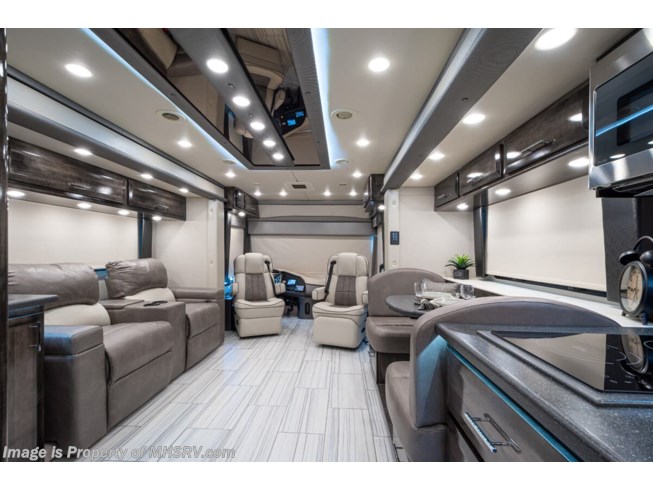 2021 Realm FS450 Luxury Suite Side Bath (LSSB) W/ Theater Seat by Foretravel from Motor Home Specialist in Alvarado, Texas