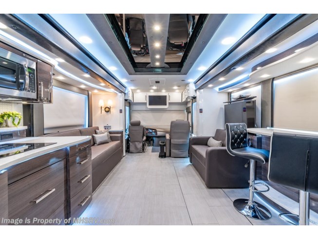 2017 Foretravel IH-45 - Used Diesel Pusher For Sale by Motor Home Specialist in Alvarado, Texas