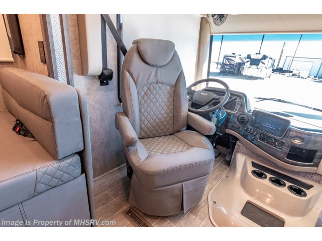 2021 Outlaw 38KB by Thor Motor Coach from Motor Home Specialist in Alvarado, Texas
