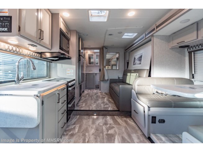 2022 Quantum LC25 by Thor Motor Coach from Motor Home Specialist in Alvarado, Texas