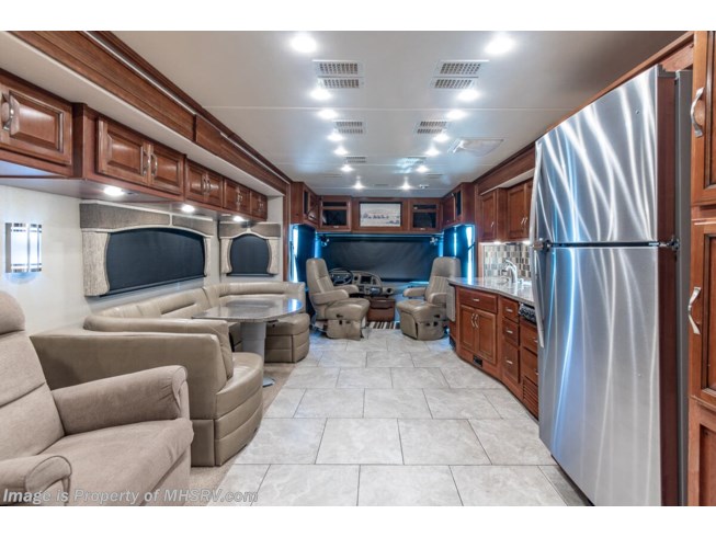 2016 Fleetwood Expedition 38K - Used Diesel Pusher For Sale by Motor Home Specialist in Alvarado, Texas