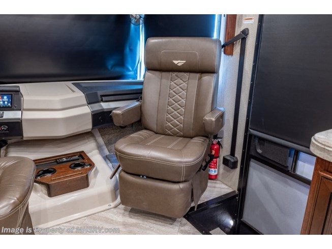 2019 Bounder 33C by Fleetwood from Motor Home Specialist in Alvarado, Texas