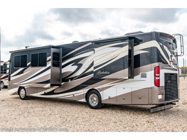 2014 Berkshire 390BH by Forest River from Motor Home Specialist in Alvarado, Texas