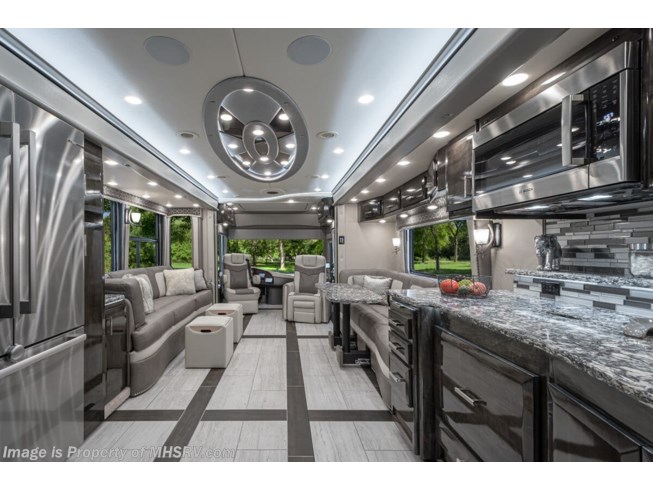 2022 Foretravel Realm FS605 Luxury Villa Master Suite (LVMS) Bath & 1/2 - New Diesel Pusher For Sale by Motor Home Specialist in Alvarado, Texas