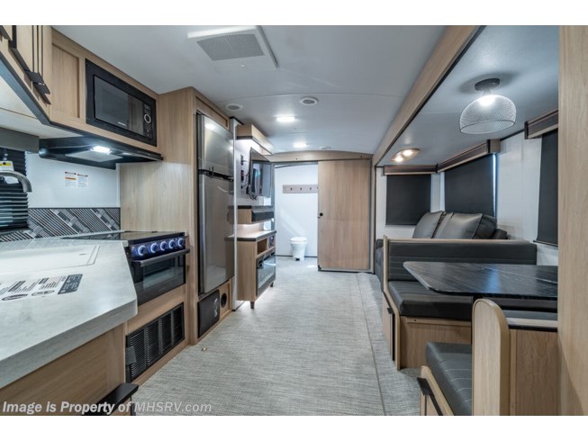 2021 Cruiser RV Radiance Ultra-Lite 25RB - New Travel Trailer For Sale by Motor Home Specialist in Alvarado, Texas
