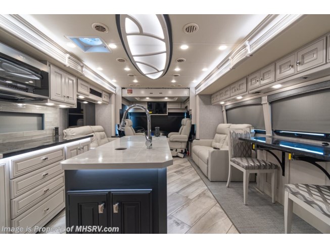 2022 Fleetwood Discovery LXE 36HQ - New Diesel Pusher For Sale by Motor Home Specialist in Alvarado, Texas