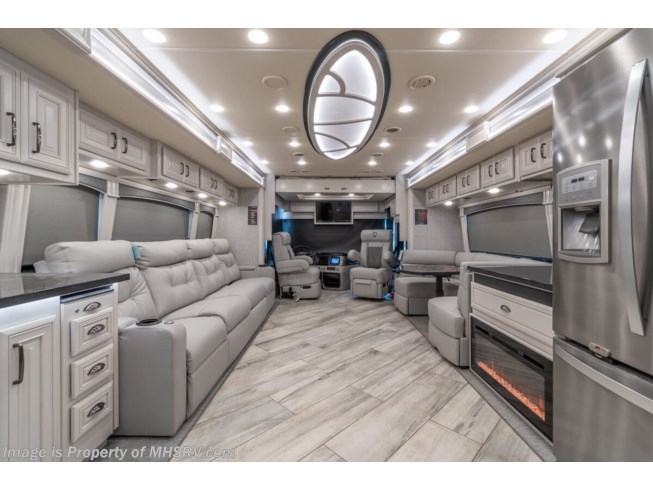 2021 Fleetwood Discovery LXE 44S - New Diesel Pusher For Sale by Motor Home Specialist in Alvarado, Texas