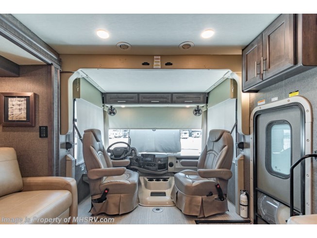 2022 Challenger 35MQ by Thor Motor Coach from Motor Home Specialist in Alvarado, Texas