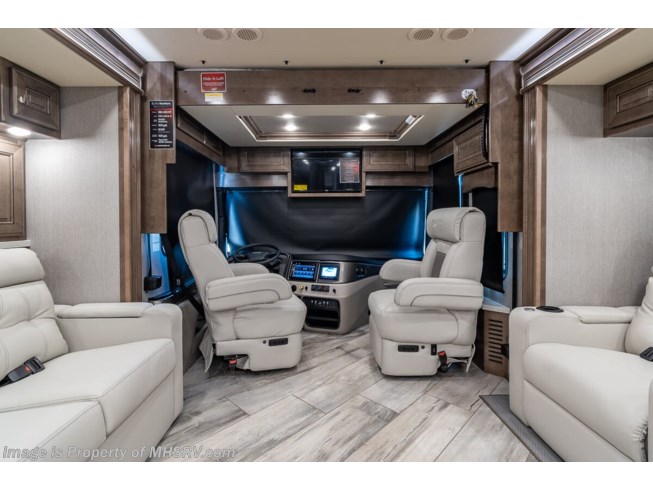 2022 Discovery LXE 44B by Fleetwood from Motor Home Specialist in Alvarado, Texas