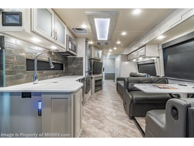 2022 Southwind 37F by Fleetwood from Motor Home Specialist in Alvarado, Texas