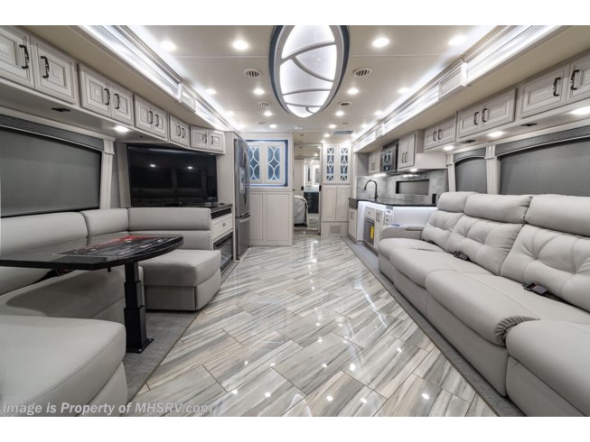 2021 Discovery LXE 44S by Fleetwood from Motor Home Specialist in Alvarado, Texas