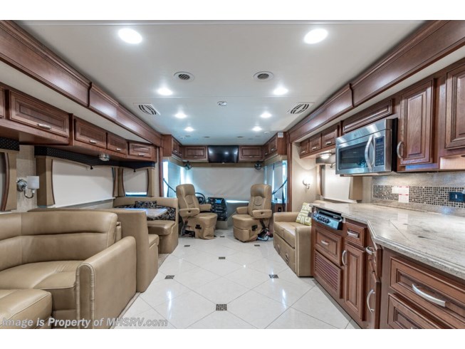 2015 Forest River Berkshire 40BH - Used Diesel Pusher For Sale by Motor Home Specialist in Alvarado, Texas