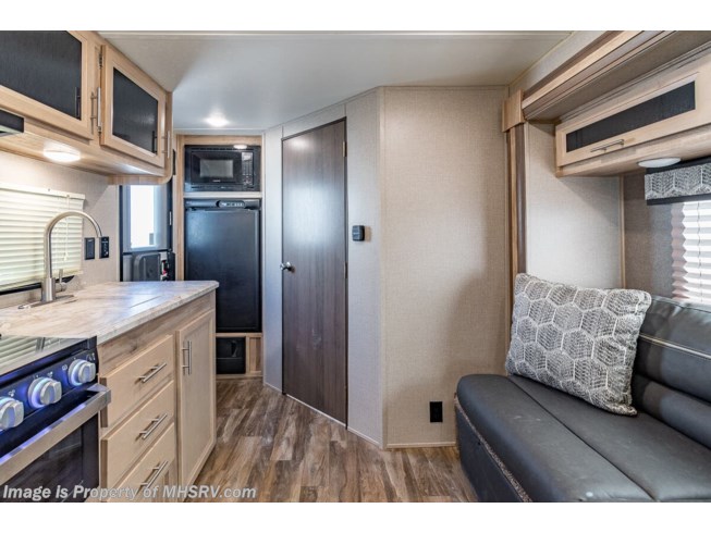 2021 Coachmen Catalina Expedition 192FQS - Used Travel Trailer For Sale by Motor Home Specialist in Alvarado, Texas