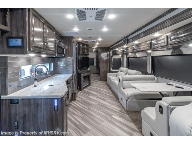 2021 Bounder 33C by Fleetwood from Motor Home Specialist in Alvarado, Texas