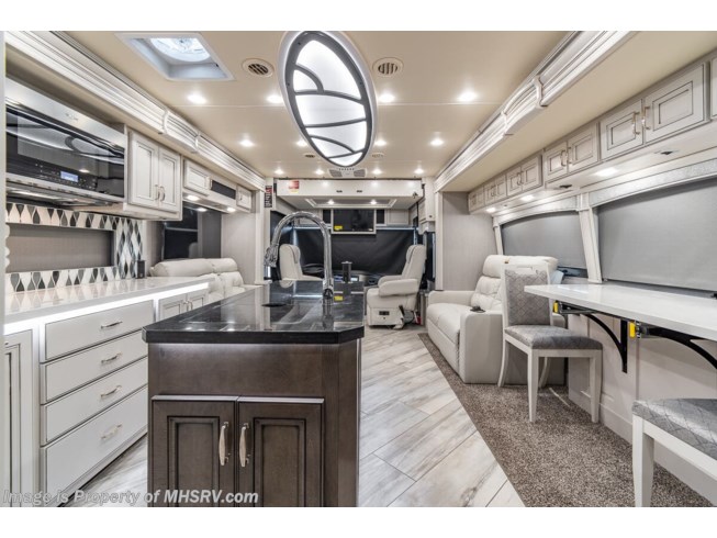 2022 Fleetwood Discovery 36Q - New Diesel Pusher For Sale by Motor Home Specialist in Alvarado, Texas