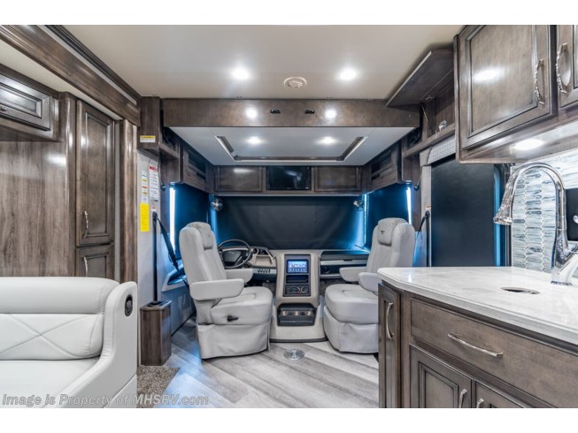 2022 Bounder 33C by Fleetwood from Motor Home Specialist in Alvarado, Texas