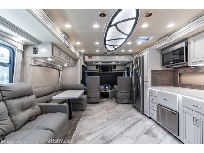 2022 Fleetwood Discovery 38N - New Diesel Pusher For Sale by Motor Home Specialist in Alvarado, Texas
