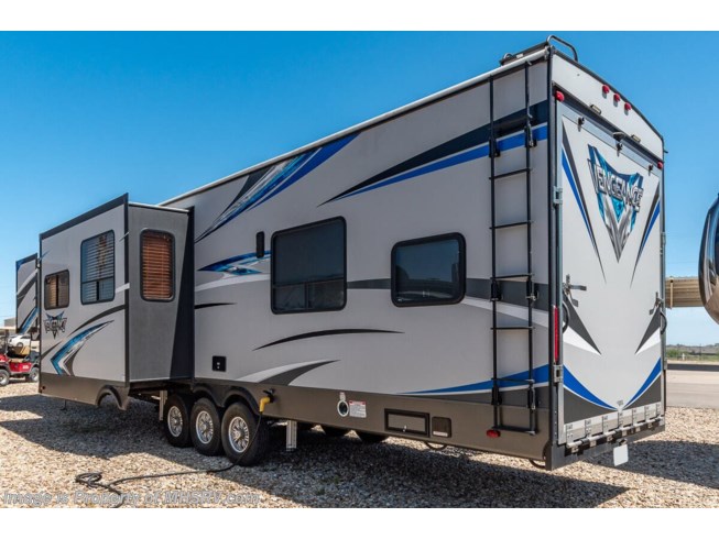 2018 Vengeance 422V12 by Forest River from Motor Home Specialist in Alvarado, Texas
