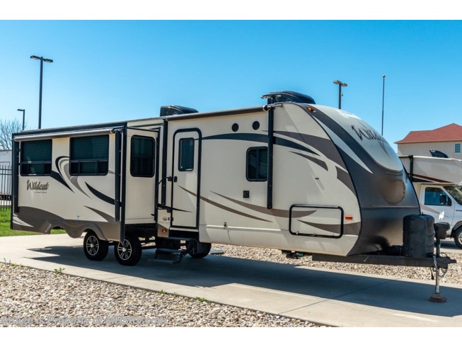 Used 2018 Forest River Wildcat 312RLI available in Alvarado, Texas