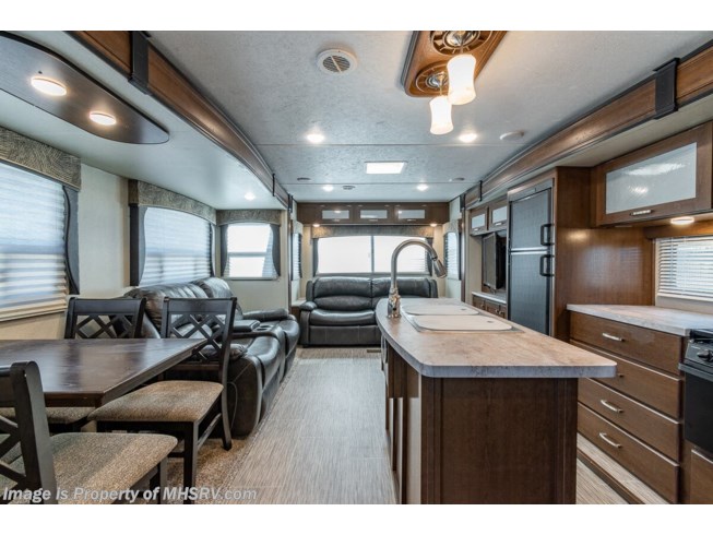 2018 Forest River Wildcat 312RLI - Used Travel Trailer For Sale by Motor Home Specialist in Alvarado, Texas