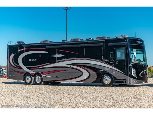 New 2022 Thor Motor Coach Venetian B42 available in Alvarado, Texas